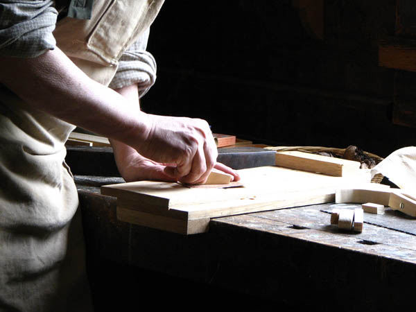 Nuestra <strong>carpintería de madera en  Galera (La)</strong> es una empresa de <strong>herencia familiar</strong>, por lo que  contamos con gran <strong>experiencia </strong>en la profesión.